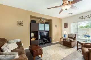 Photo #2: 6413669 Listing