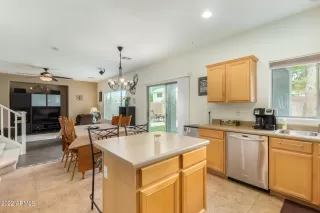 Photo #6: 6413669 Listing