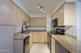 Photo #6: 6413801 Listing 