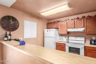 Photo #5: 6413821 Listing