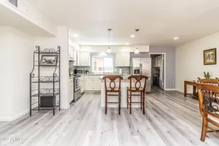 Photo #5: 6413940 Listing