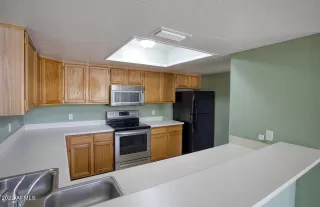 Photo #5: 6414210 Listing