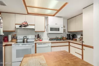 Photo #4: 6414227 Listing