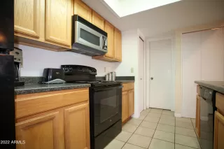 Photo #6: 6414360 Listing 