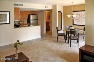 Photo #6: 6414721 Listing