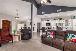Photo #2: 6414904 Listing