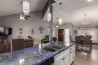 Photo #5: 6414904 Listing