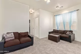 Photo #6: 6415026 Listing