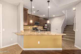 Photo #6: 6415097 Listing 