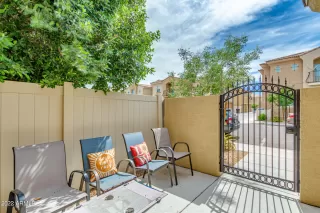 Photo #5: 6415300 Listing