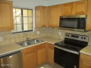 Photo #1: 6415301 Listing 