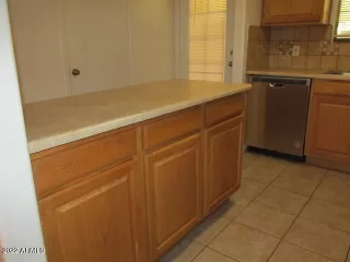 Photo #2: 6415301 Listing 