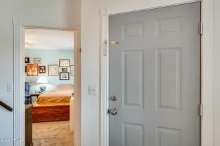 Photo #5: 6415305 Listing