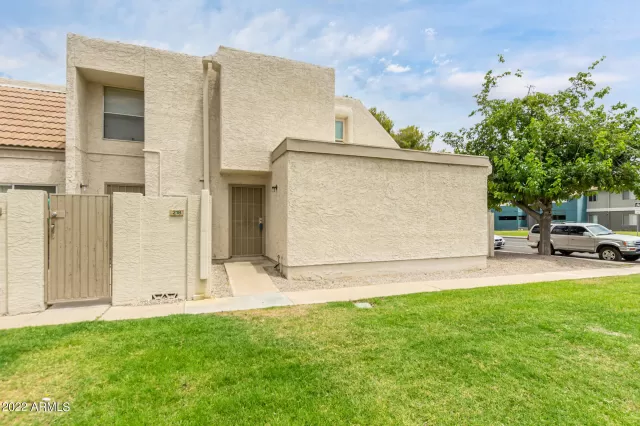 MLS: 6415373 Condo For Sale