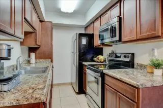 Photo #6: 6415494 Listing