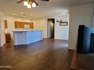 Photo #5: 6415572 Listing