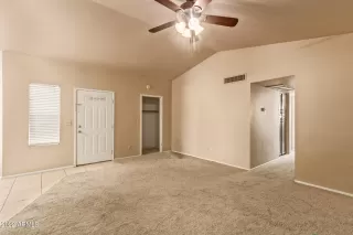 Photo #5: 6415587 Listing 