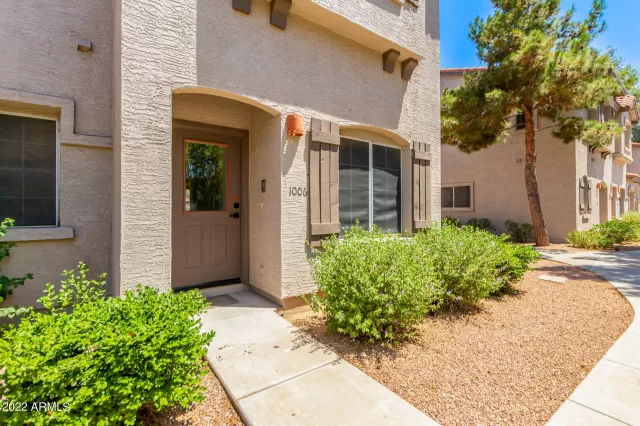 MLS: 6415763 Condo For Sale