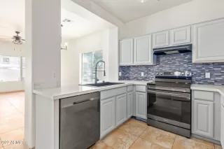 Photo #5: 6415763 Listing