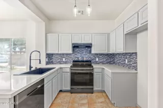 Photo #6: 6415763 Listing