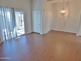 Photo #5: 6416076 Listing 