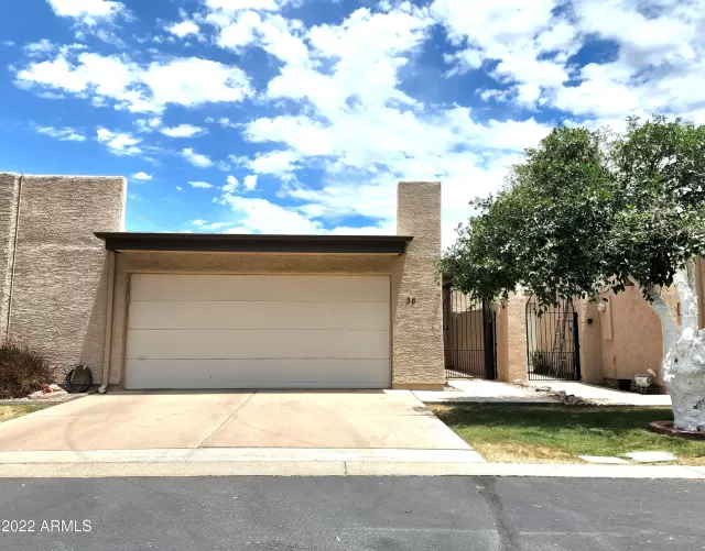 MLS: 6416525 Condo For Sale