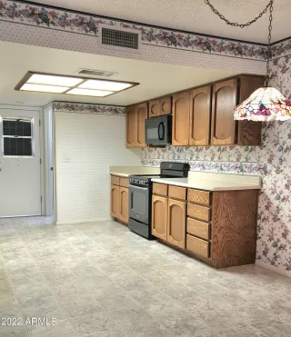 Photo #2: 6416525 Listing