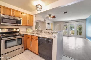 Photo #4: 6416706 Listing