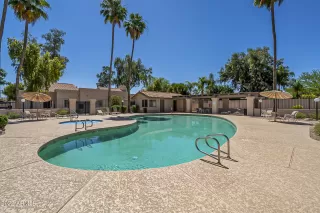 Photo #4: 6416710 Listing 