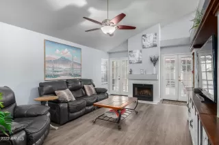 Photo #3: 6416737 Listing