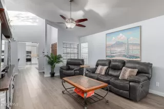 Photo #4: 6416737 Listing