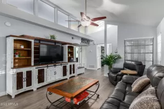 Photo #5: 6416737 Listing