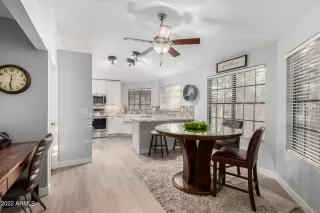 Photo #6: 6416737 Listing