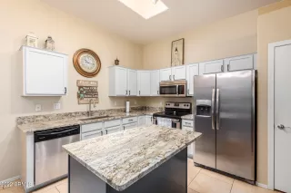 Photo #3: 6417545 Listing 