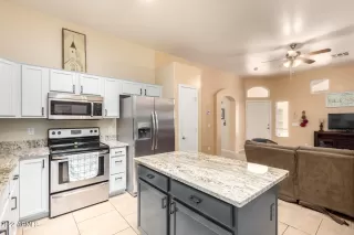 Photo #5: 6417545 Listing 