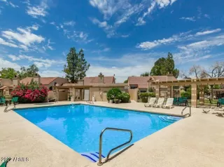 Photo #5: 6417665 Listing