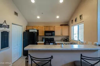 Photo #6: 6417696 Listing