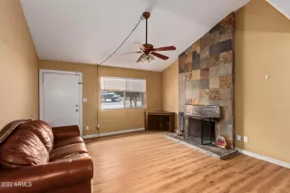 Photo #5: 6417950 Listing 