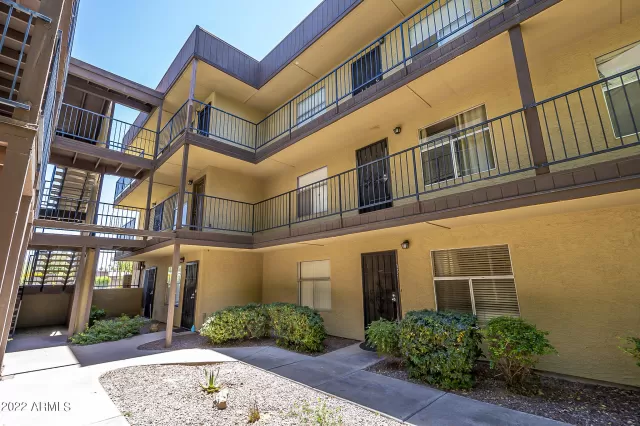 MLS: 6418073 Condo For Sale