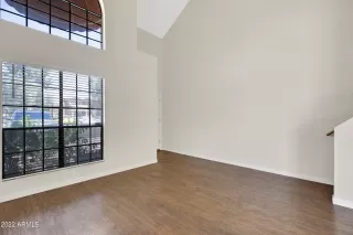 Photo #4: 6418125 Listing