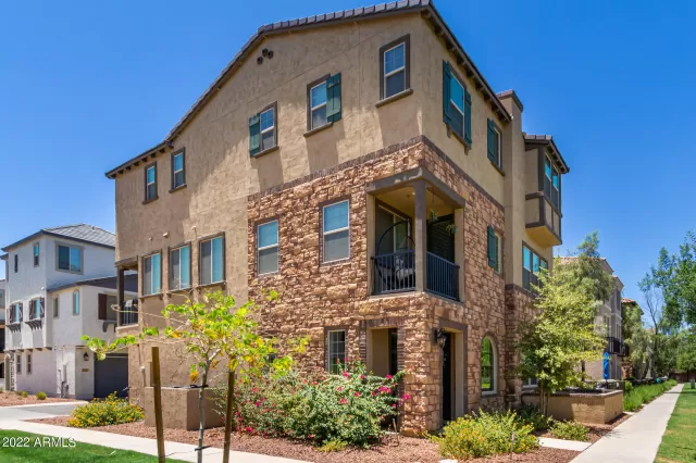 MLS: 6418126 Condo For Sale