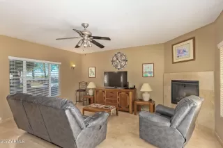 Photo #6: 6418165 Listing 