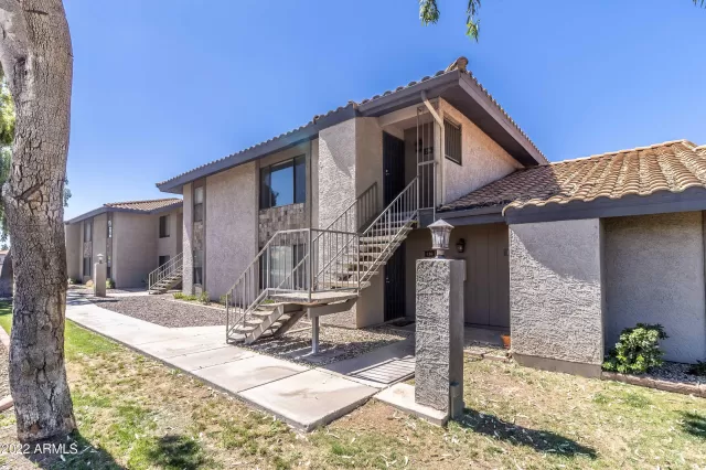 MLS: 6418379 Condo For Sale