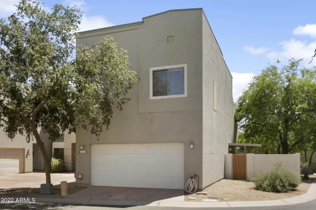 MLS: 6418458 Condo For Sale