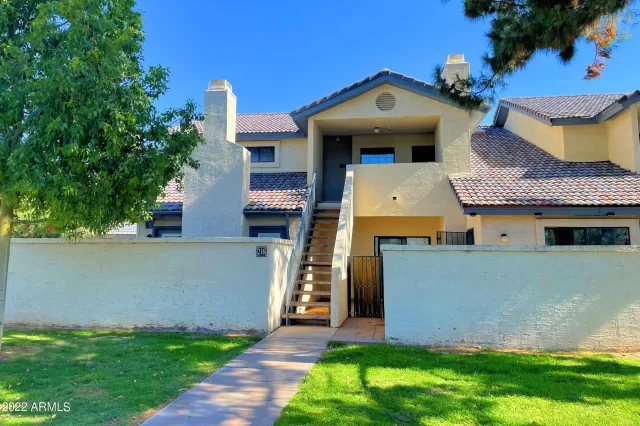 MLS: 6418534 Condo For Sale