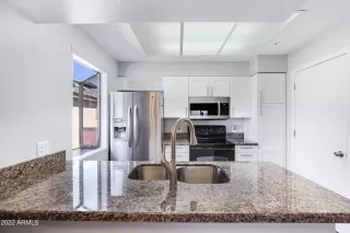 Photo #5: 6418534 Listing