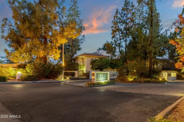 MLS: 6418768 Condo For Sale