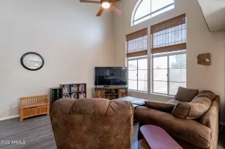 Photo #4: 6418839 Listing