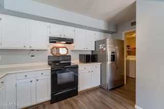 Photo #6: 6418839 Listing