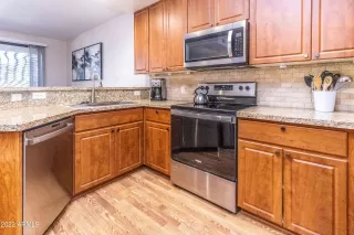 Photo #2: 6418842 Listing